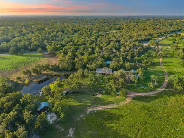3685 Nixon Lake Road, Carmine, TX 78932