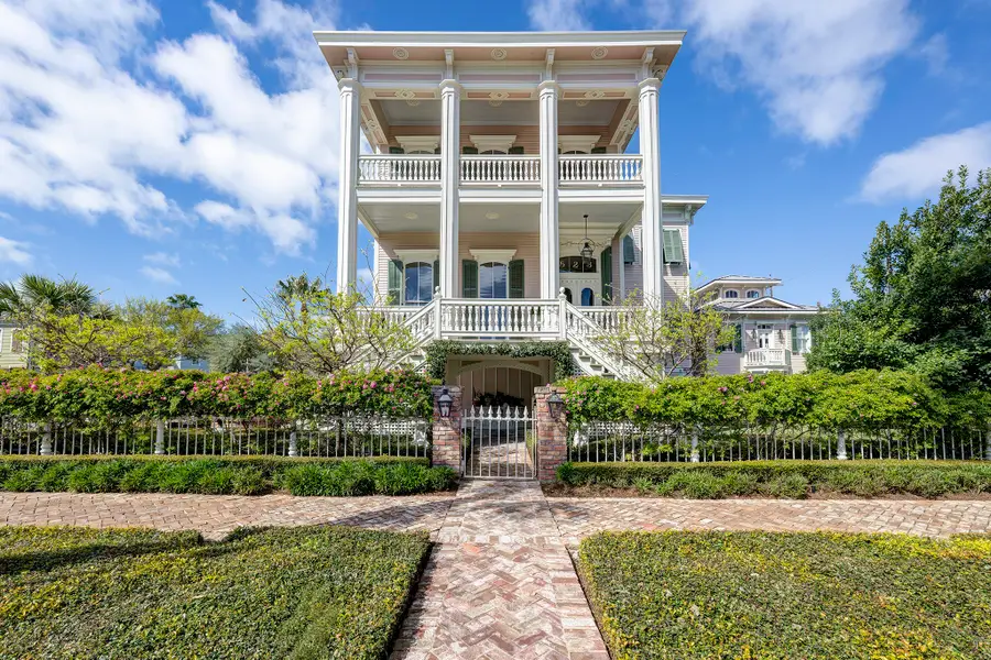 523 10th Street, Galveston, TX 77550 - #2