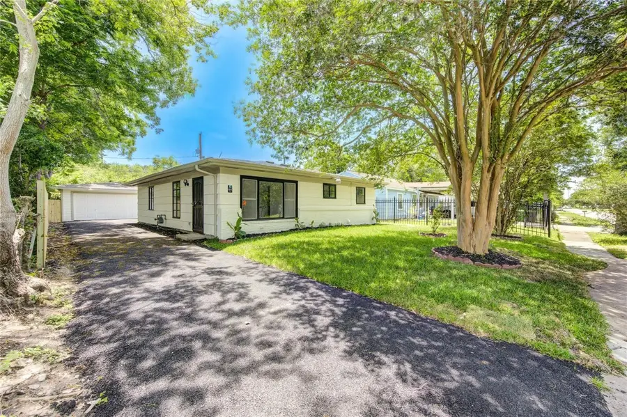 4914 Pershing Street, Houston, TX 77033 - #3