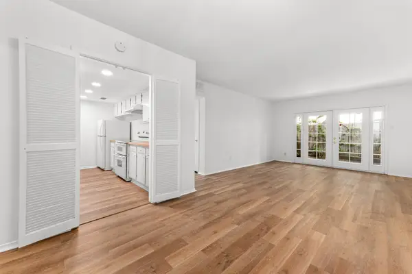2224 S Piney Point Road #112, Houston, TX 77063