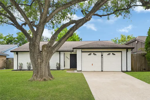15922 Beechnut Street, Houston, TX 77083