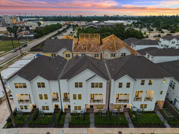 6346 Paddington Bend Drive, Houston, TX 77008