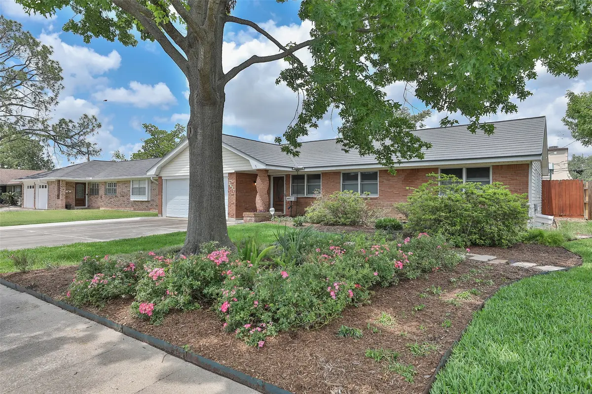 2427 Willowby Drive, Houston, TX 77008 - #1