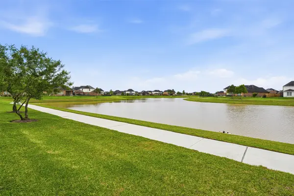 9422 Harmony Lake Lane, Richmond, TX 77469