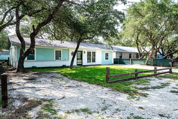 205 Winding Way, Rockport, TX 78382