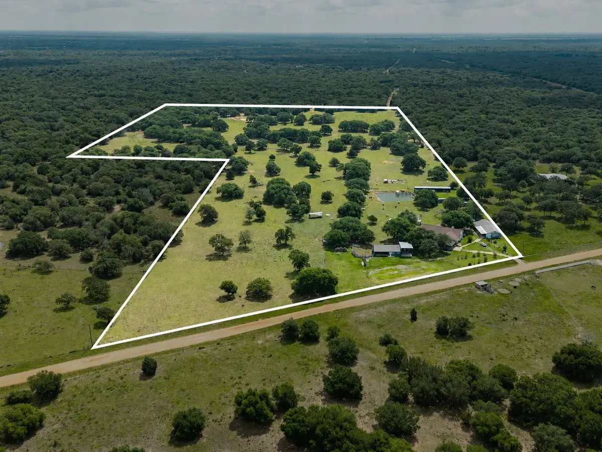 1009 Private Road 1024, Hallettsville, TX 77964 - #1