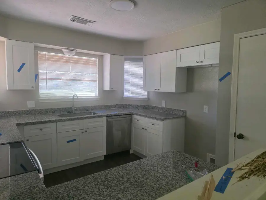 5006 Timber Ridge Street, Baytown, TX 77521 - #2