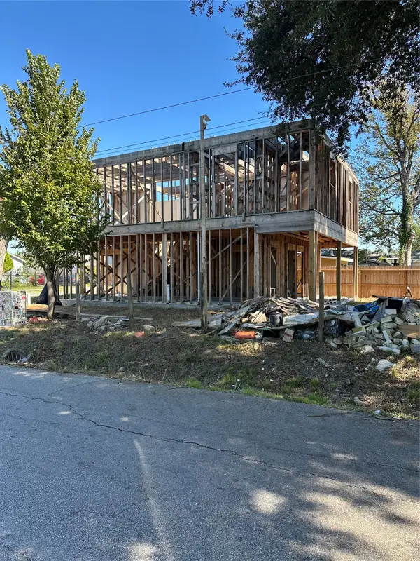 7102 Waxahachie Street, Houston, TX 77020