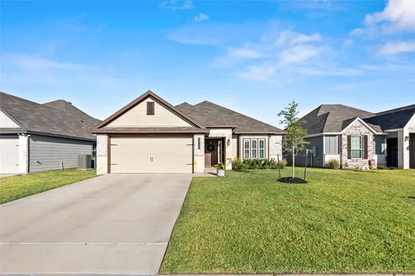 1310 Kingsgate Drive, Bryan, TX 77807