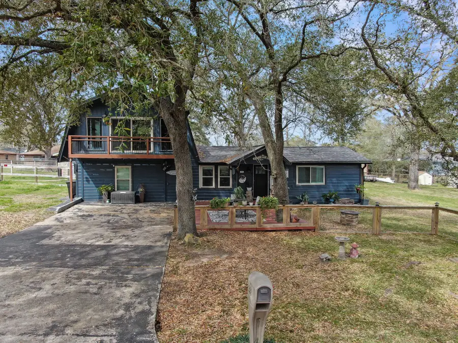 281 N Shady Oaks Drive, Point Blank, TX 77364 - #2