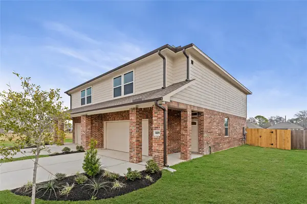 1376 Mixander Way, La Porte, TX 77571