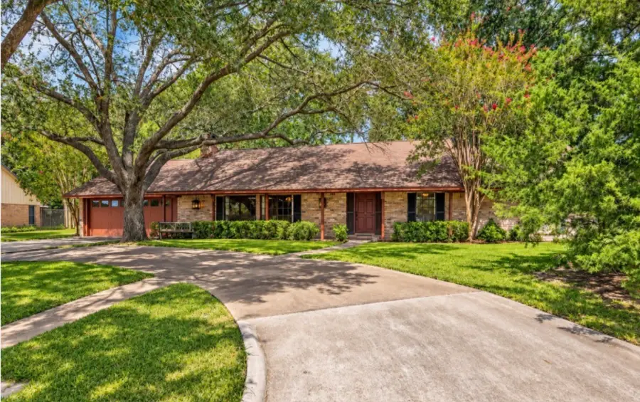 3403 Nottingham Street, Pearland, TX 77581 - #2