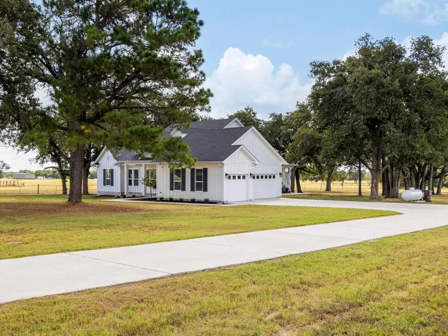 1145 W County Road 415, Lexington, TX 78947 - Image #2