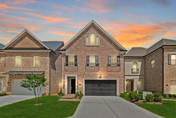 111 Hickory Street, Shenandoah, TX 77384