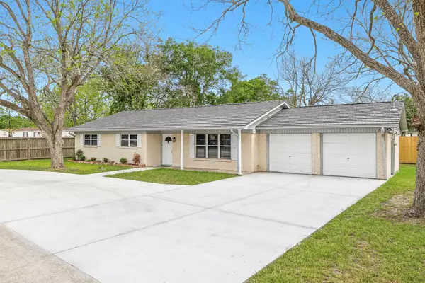 202 Massey Tompkins Road, Baytown, TX 77521