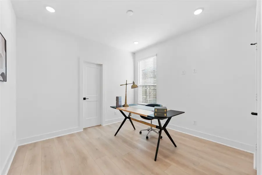 3107 Jensen Dr #B, Houston, TX 77026 - #3