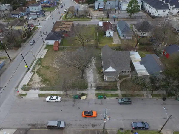 1903 Chapman Street, Houston, TX 77009