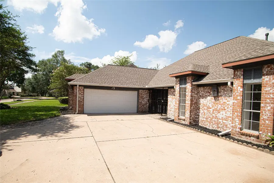 10710 Sandy Shoals Drive, Houston, TX 77071 - #2