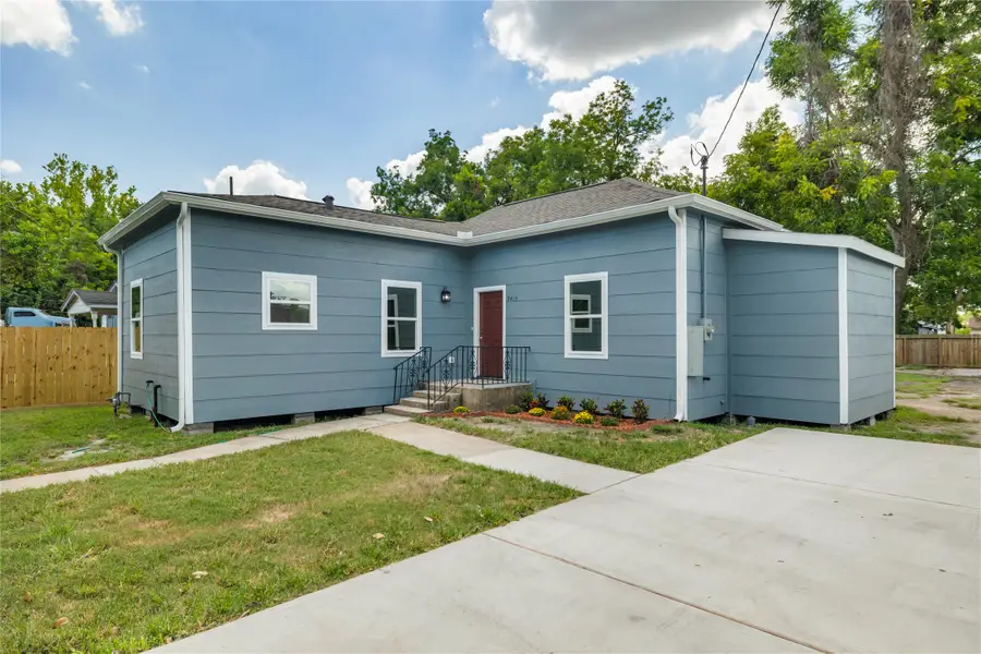 7415 Dyer Street, Houston, TX 77088 - Image #3