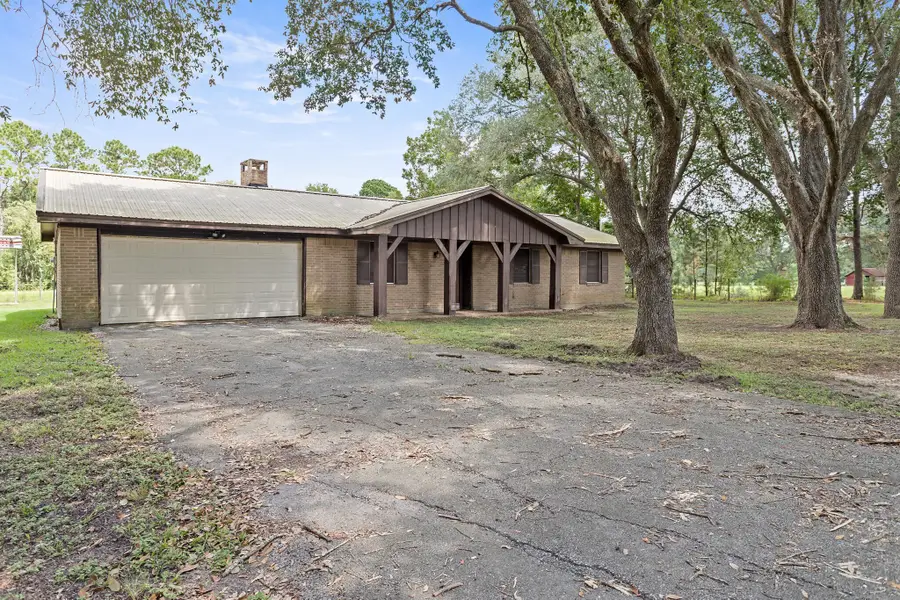 404 Best Road, Winnie, TX 77665 - Image #3