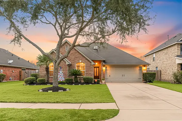 7511 Quiet Trace Lane, Pearland, TX 77581