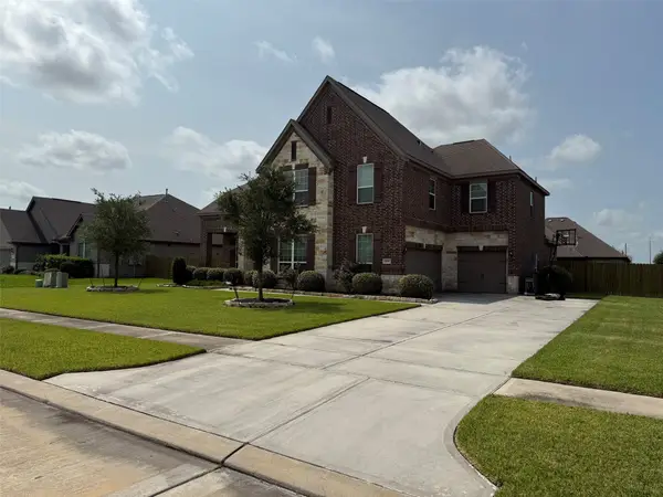 2806 Emerald Pines Lane, Iowa Colony, TX 77583