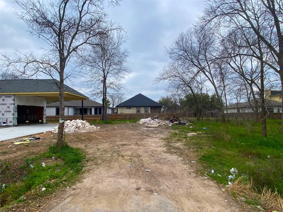 00 Sunbeam Street, Houston, TX 77033 - #1