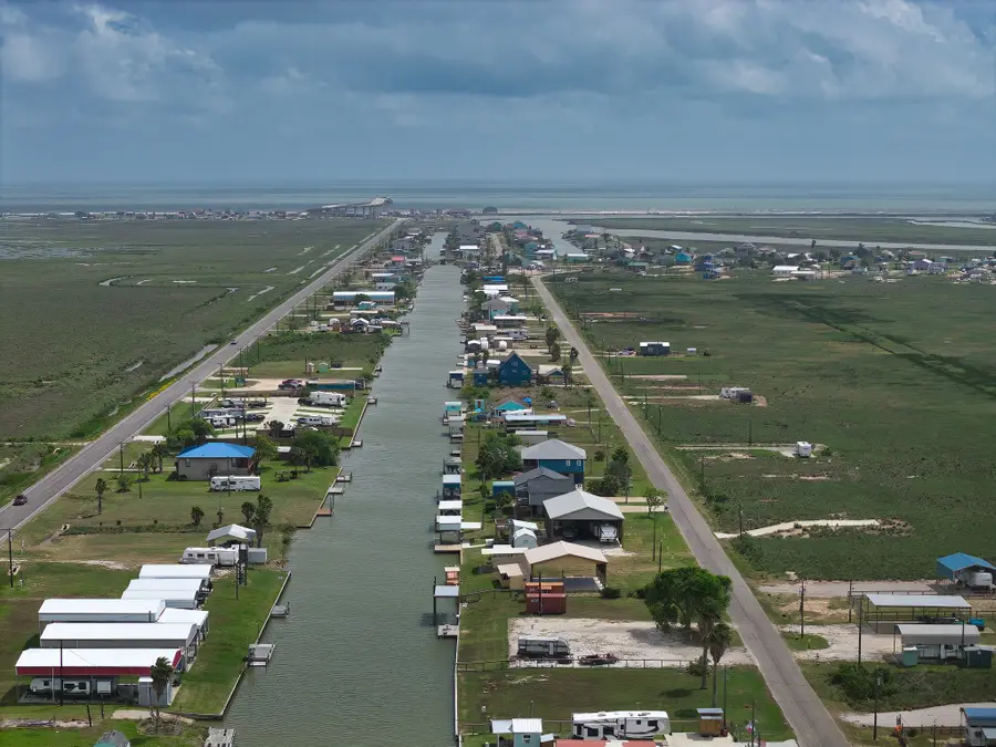 1253 County Road 299, Sargent, TX 77414 - #2