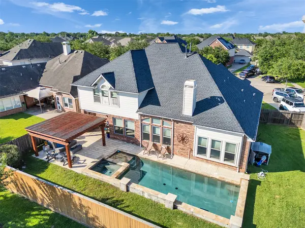 607 Ivory Stone Lane, League City, TX 77573