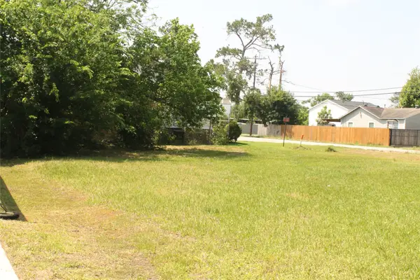 8202 Flintridge Drive, Houston, TX 77028