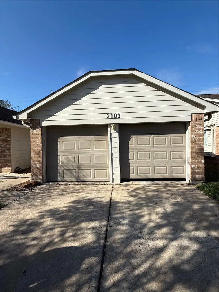 2103 Squire Dobbins Drive, Sugar Land, TX 77478 - Image #2