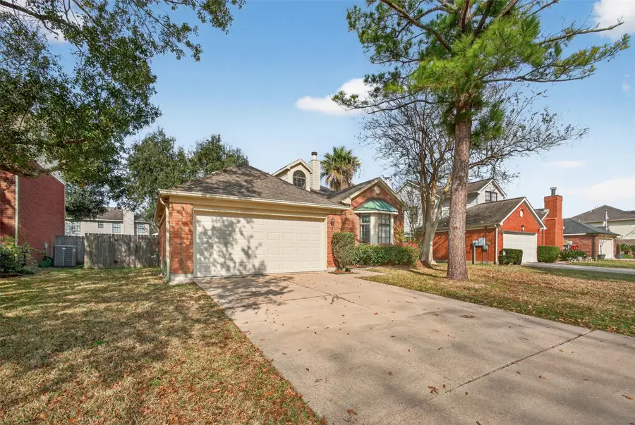 2022 Spinnaker Drive, League City, TX 77573 - Image #2