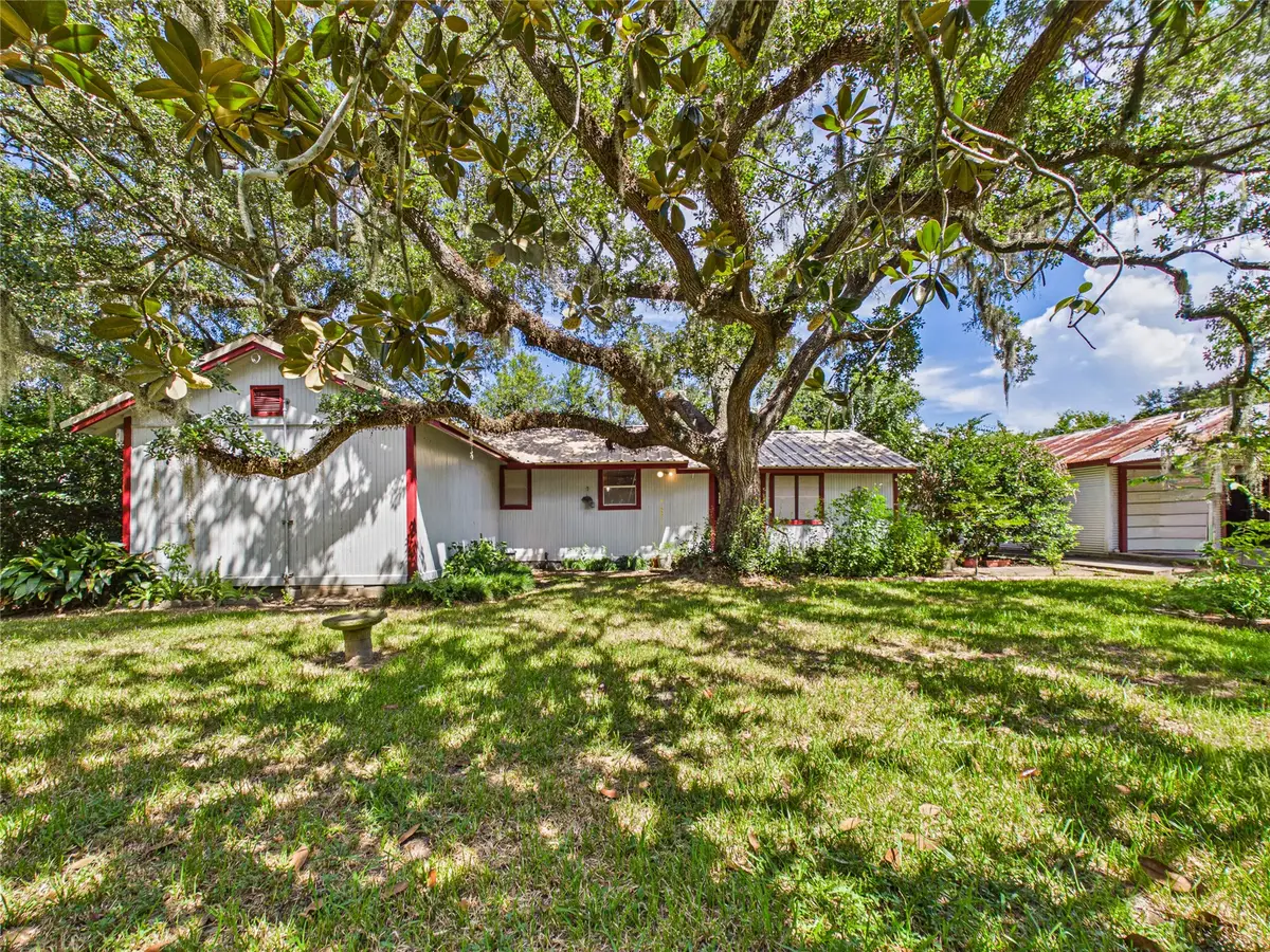 511 Treasure Drive, Liverpool, TX 77577 - #1