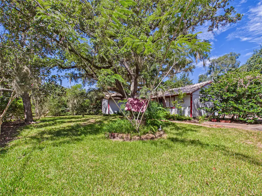 511 Treasure Drive, Liverpool, TX 77577 - #3