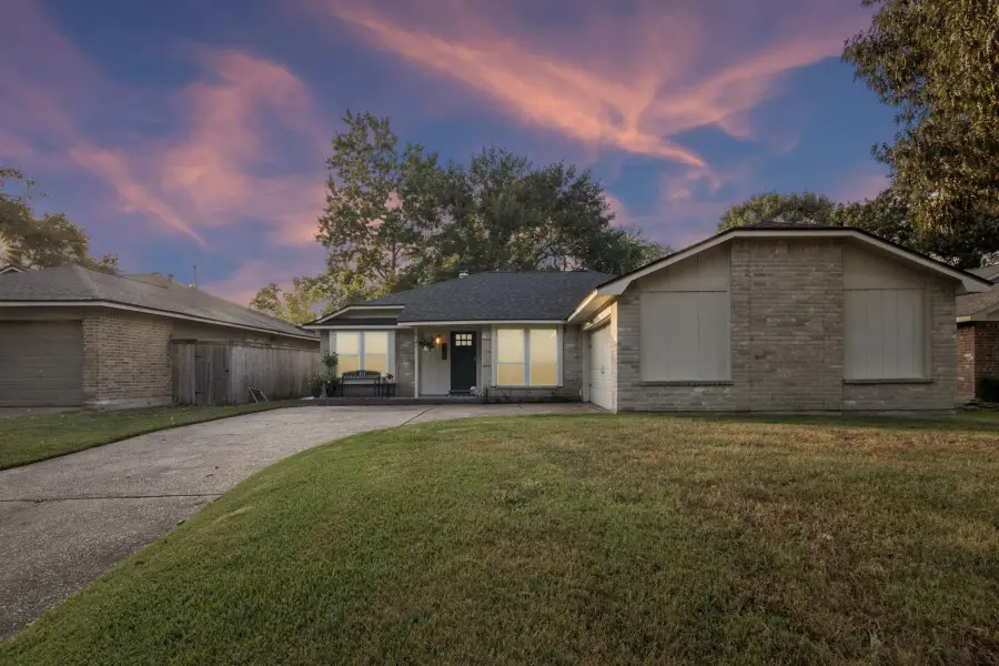 2903 Parkwood Manor Drive, Houston, TX 77339 - #2