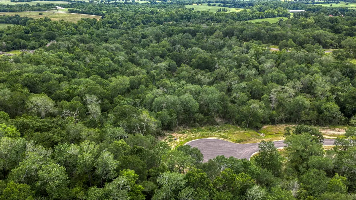 2-27 Millwood Trail, Brenham, TX 77833 - #1