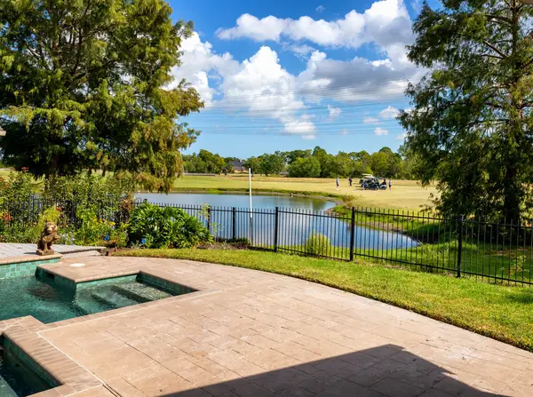 2435 Thorndon Park Court, League City, TX 77573
