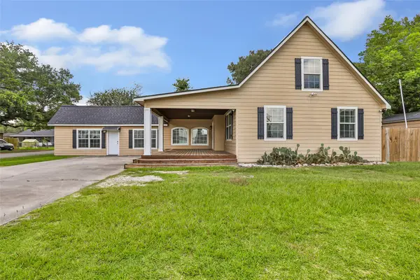 202 E Kay Street, Dayton, TX 77535