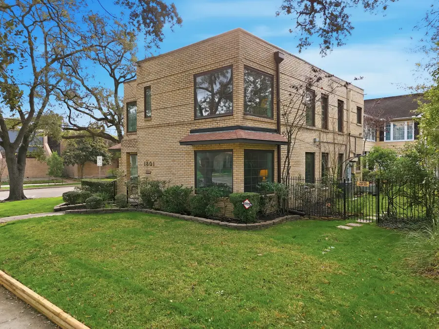 1801 Lexington Street, Houston, TX 77098 - Image #2