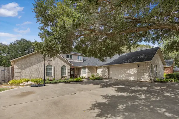 105 Tournament Drive, Victoria, TX 77904