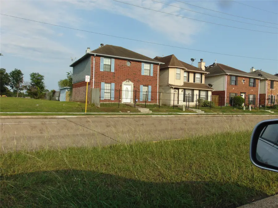 8603 Rustling Lvs Drive, Houston, TX 77083 - #3