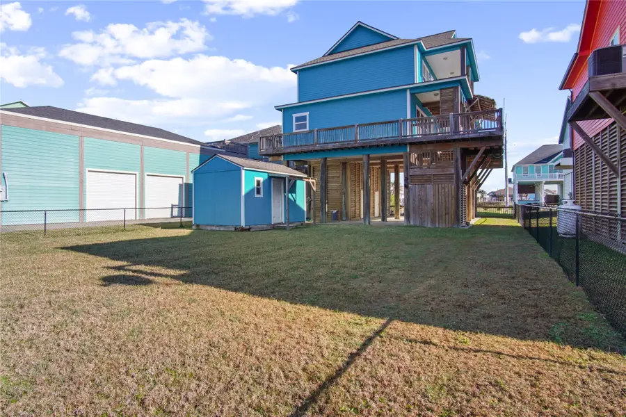 919 Mary Ann, Crystal Beach, TX 77650 - Image #3