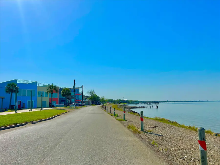 4514 Boulevard Street, Bacliff, TX 77518 - #2