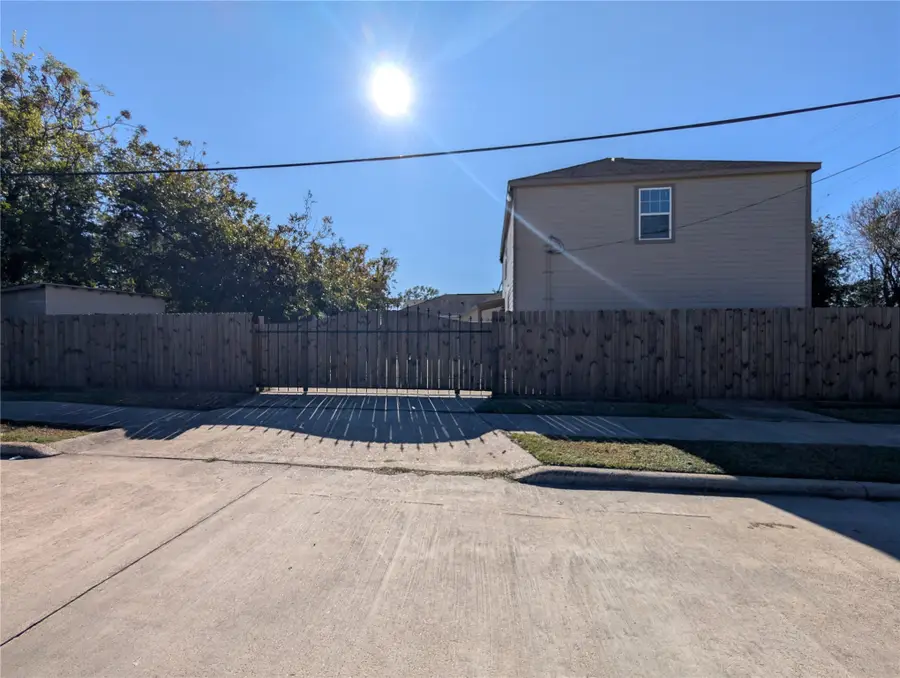 1300 Cypress Street, Baytown, TX 77520 - Image #2