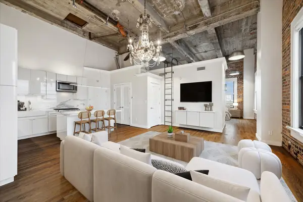 915 Franklin Street #9I, Houston, TX 77002