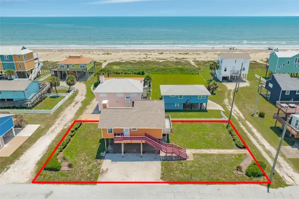 21216 Gulf Drive, Galveston, TX 77554