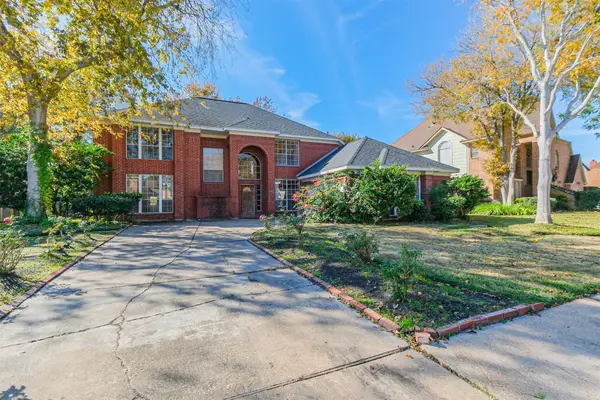 2015 Woodland Drive, Richmond, TX 77406
