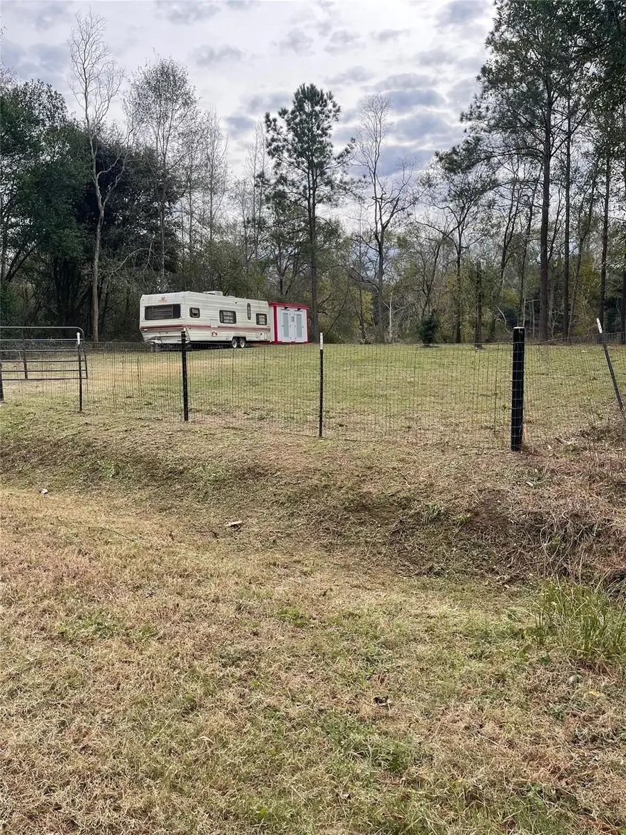 11008 Redbud Dr, Conroe, TX 77302 - Image #3