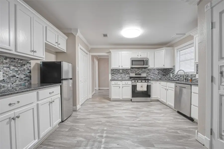 715 Avenue D, South Houston, TX 77587 - #2