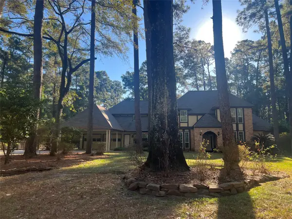 8 Kings Creek Drive, Houston, TX 77339
